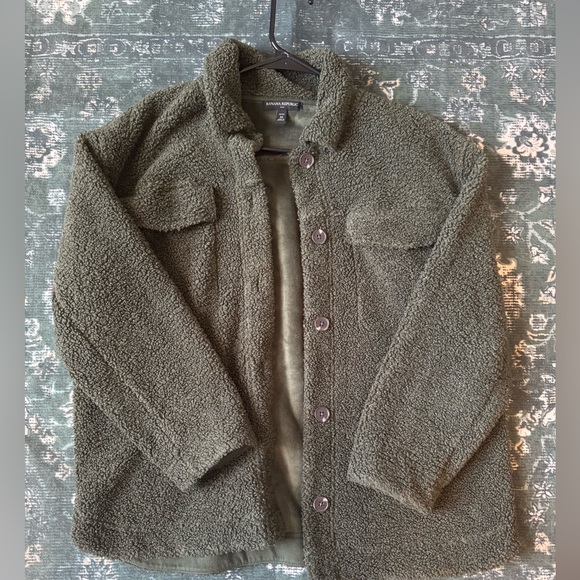 Banana republic soft fuzzy shacket - Picture 3 of 8